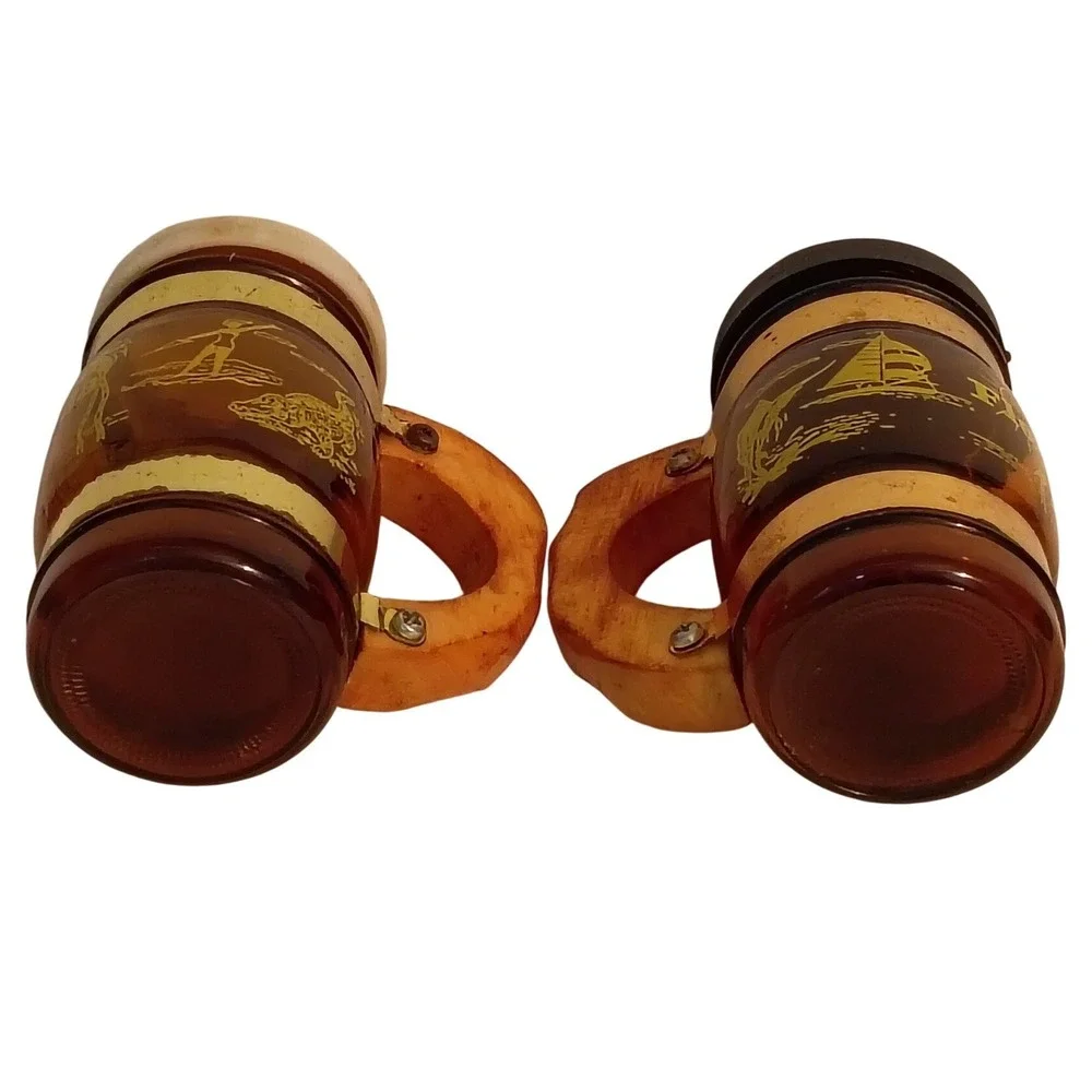 Vintage Florida Souvenir Salt Pepper Shakers Amber Glass Barrel Mug Wood Handle
